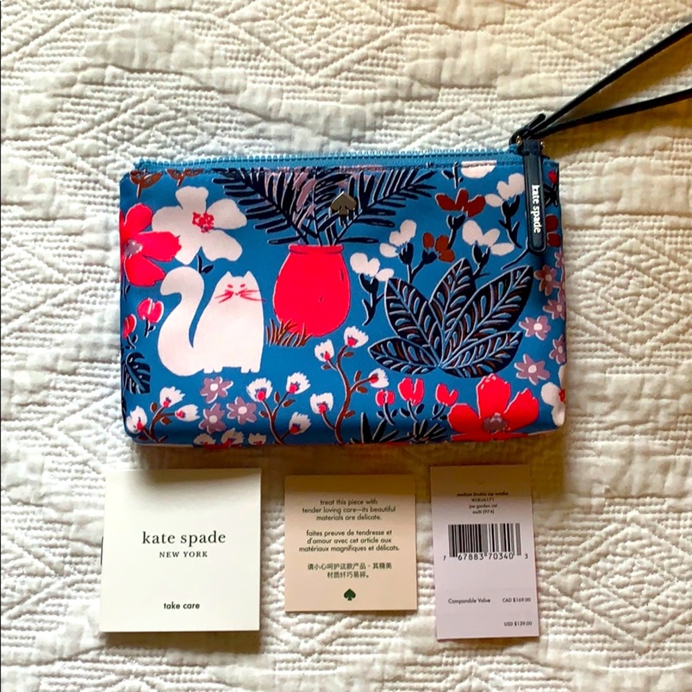 Kate spade wristlet